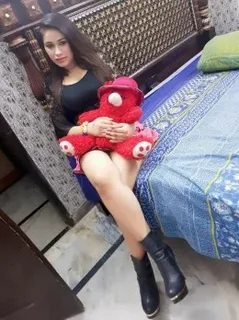 Sexy Busty Call Girl Service in Gurgaon - Pooja Nehwal